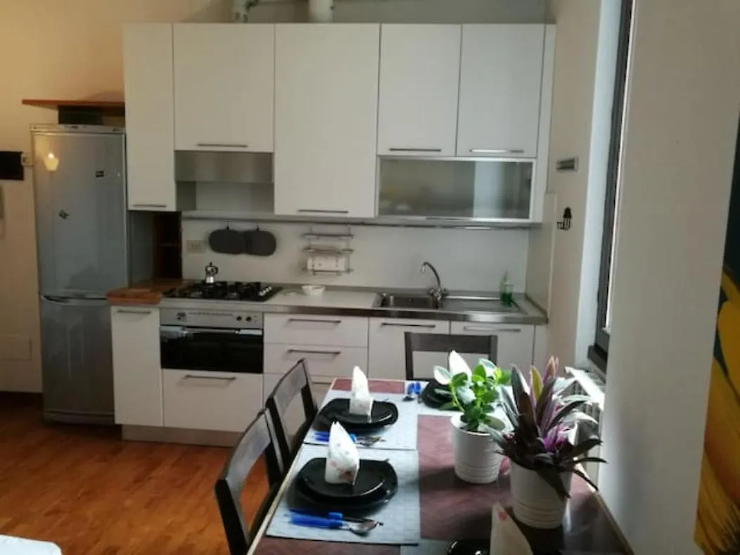 밀라노 Bilocale Zona Isola 5 Minuti Metro Mm5 - Pollaiuolo 아파트